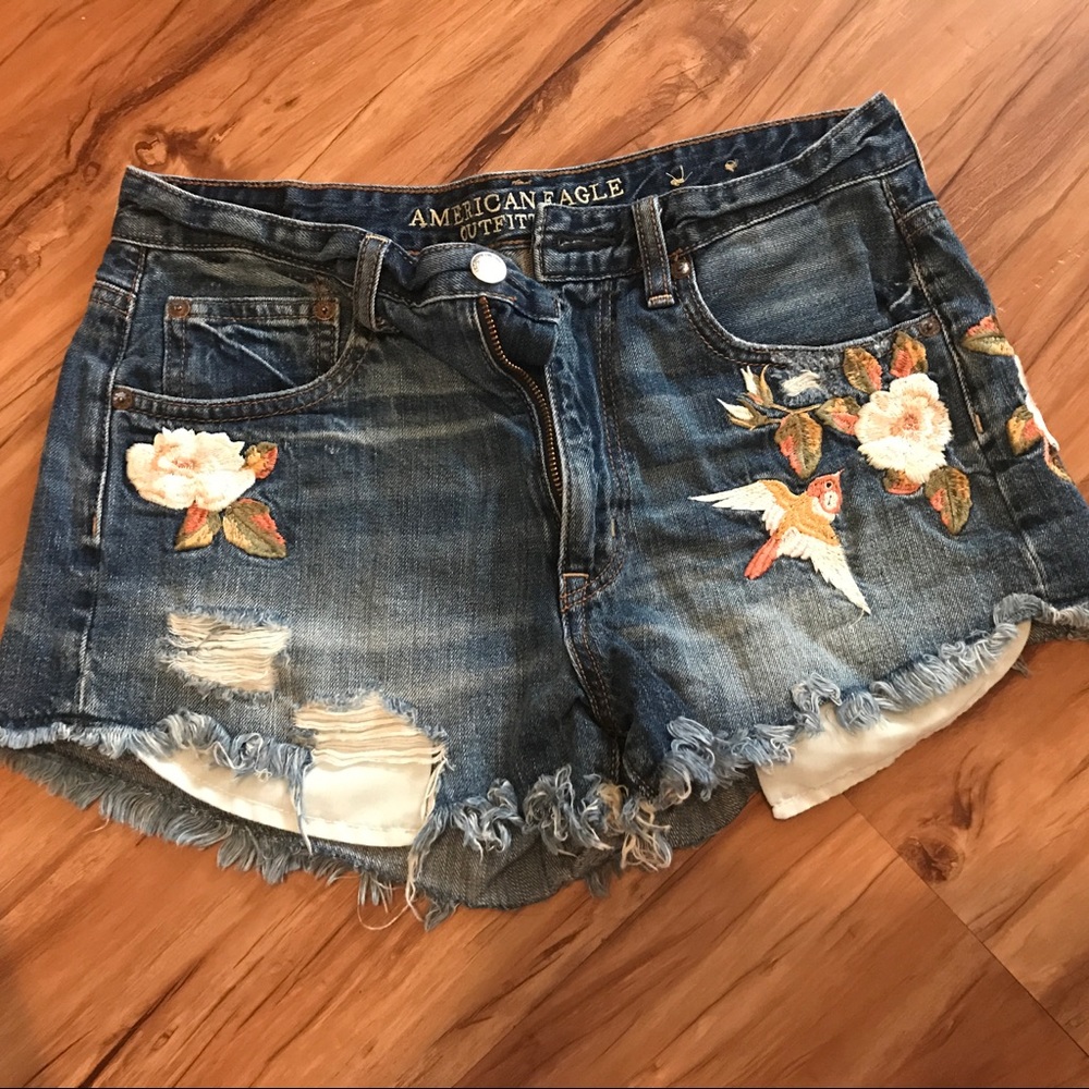American Eagle Women's high rise shorts